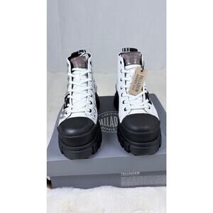 Palladium Revolt Hi TX Womens 7 Star White Boots Customized Artist Streetwear